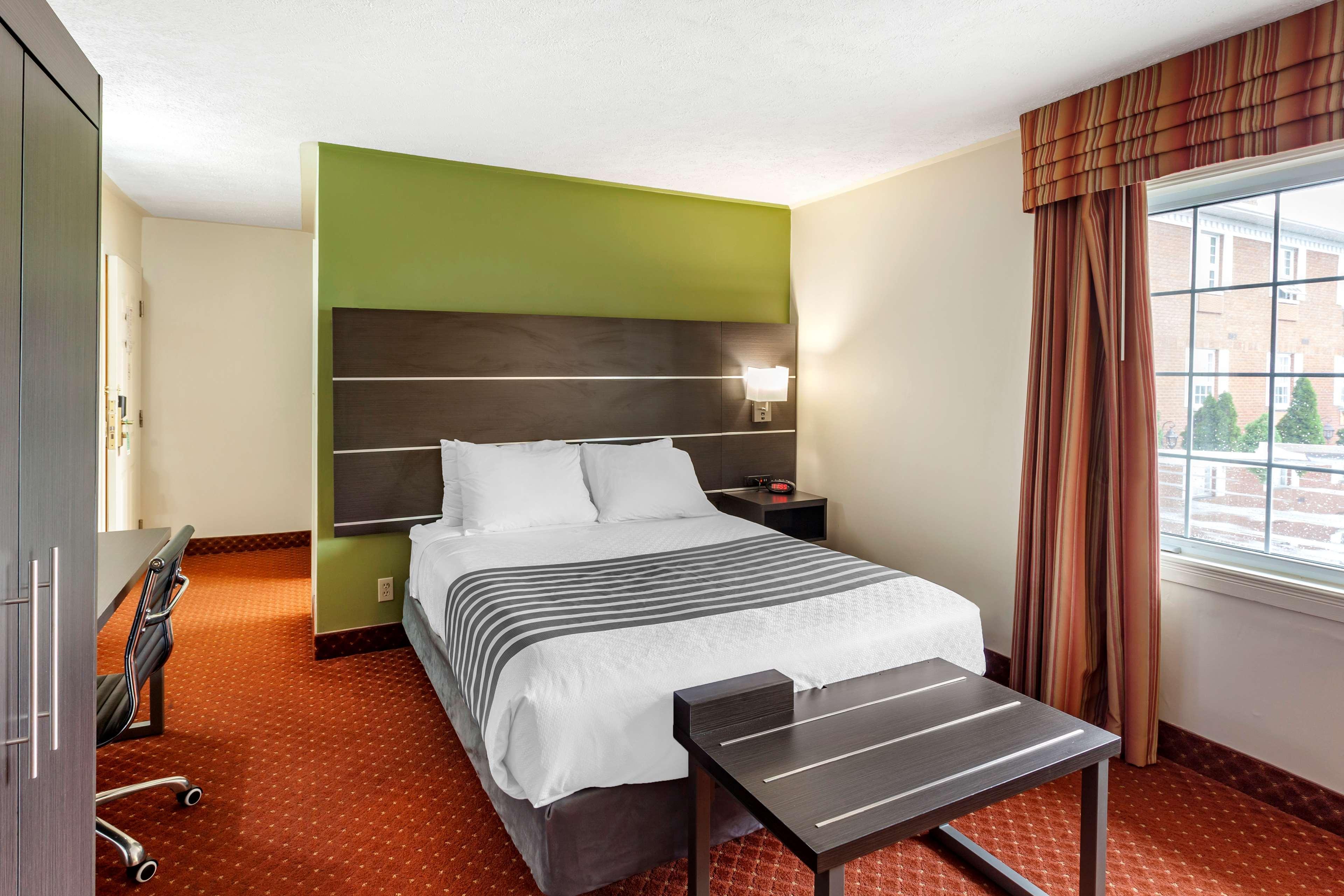 Surestay Plus Hotel By Best Western Kincardine Exteriör bild