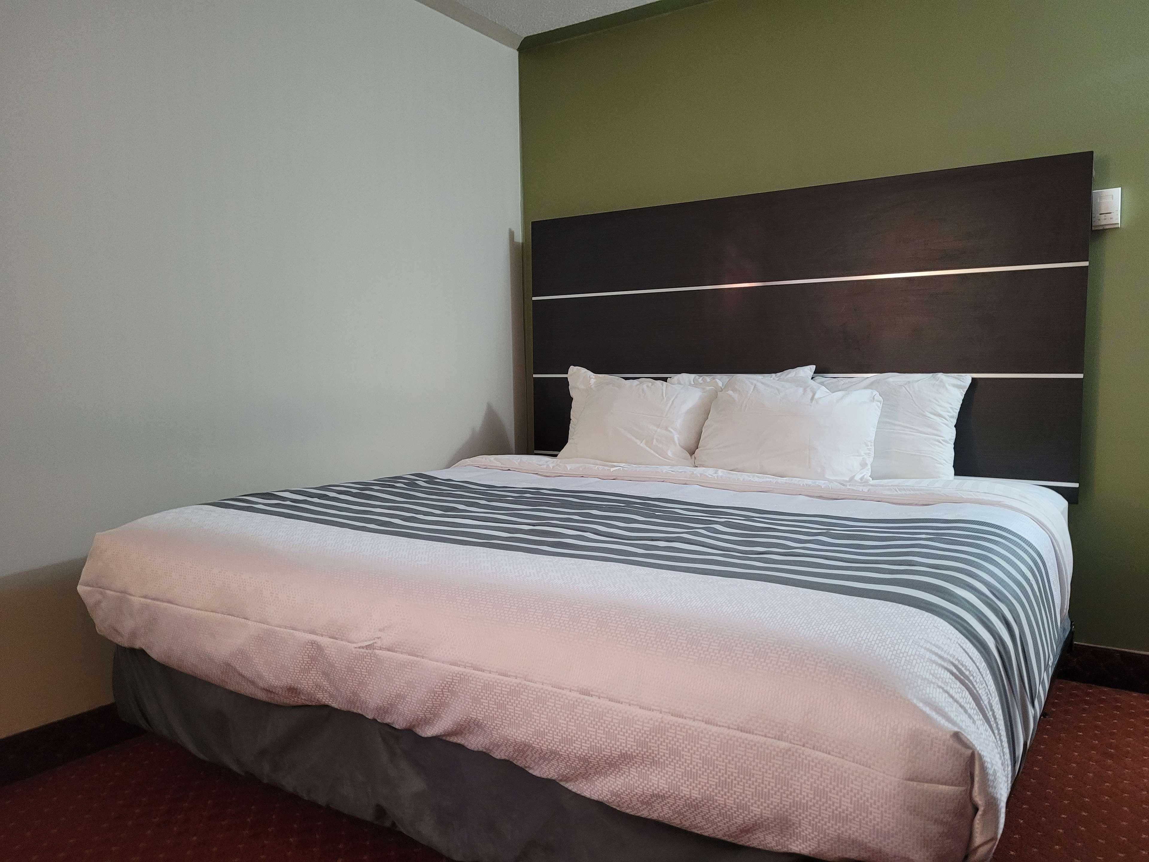 Surestay Plus Hotel By Best Western Kincardine Exteriör bild